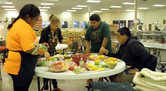 thumbnail_Feeding Texas